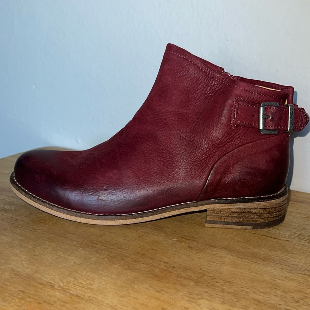 Jafa 207 Red Buckle Ankle Boots Size 38